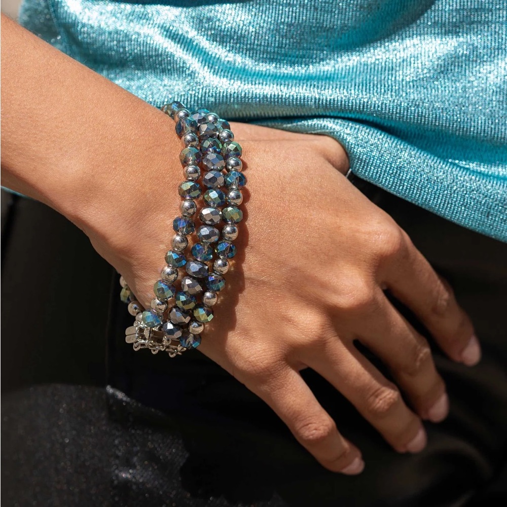 Paparazzi Iridescent Blue Beaded Bracelet